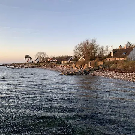 펜션 Scenic House On East Funen 200m From The Belt