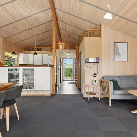 Holiday home Scenic House On East Funen 200m From The Belt Frorup