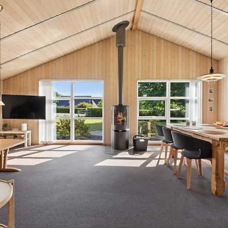 Scenic House On East Funen 200m From The Belt Frorup