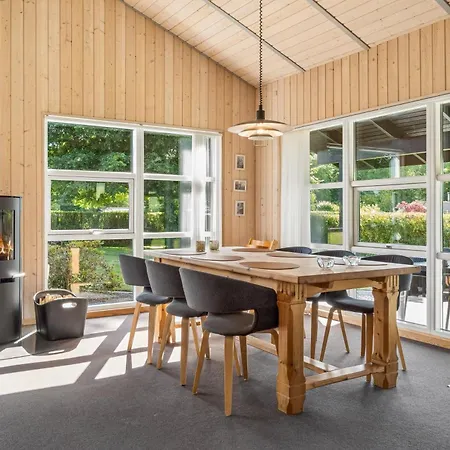 Holiday home Scenic House On East Funen 200m From The Belt Frorup
